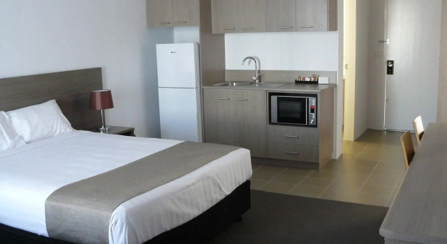 Adelong Motel, Забронировать Мотель Отели Наррабри 4 звезды, рядом с Туристско-информационный центр графства Наррабри, 4*
