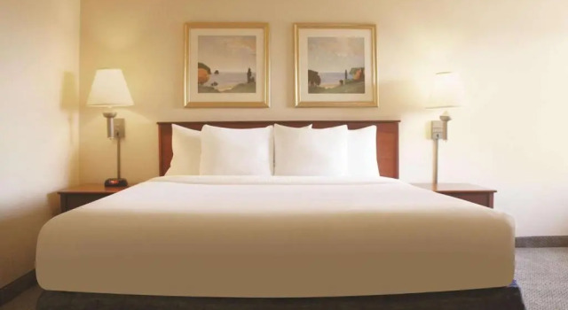 Номер Standard La Quinta by Wyndham El Paso West Bartlett
