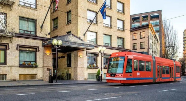 Номер Deluxe The Mark Spencer Hotel