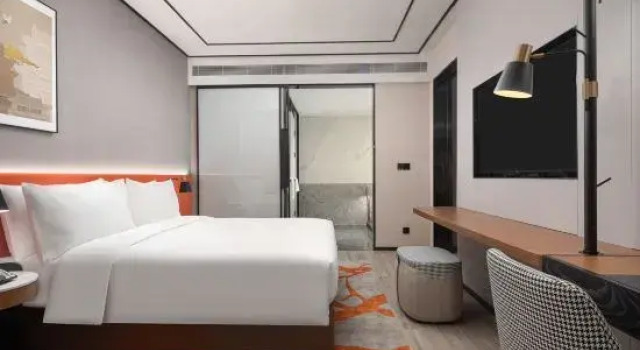 Люкс c 1 комнатой с видом на город Hilton Garden Inn Luoyang Kaiyuan Avenue