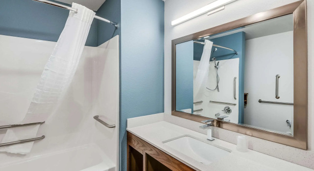 Двухместный номер Standard WoodSpring Suites West Des Moines
