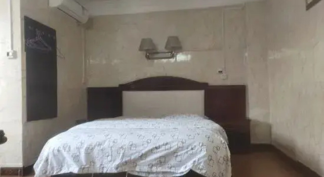 Nanning Huiyuan Hotel, Rezerwuj Hotel Hotele w Nanning z parkingiem, Parking