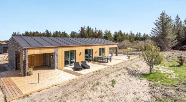"Tino" - 950m from the sea in NW Jutland
