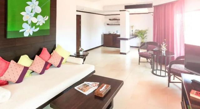 Номер Standard с балконом Novotel Rayong Rim Pae Resort
