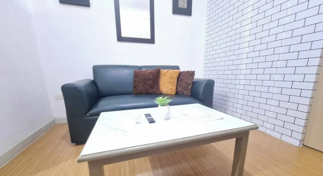 Homey 1BR With Balcony City View in Grace Res, Забронировать Отель Тагиг 