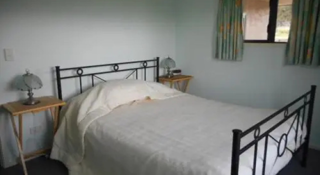 Two Bobs Bed & Breakfast
