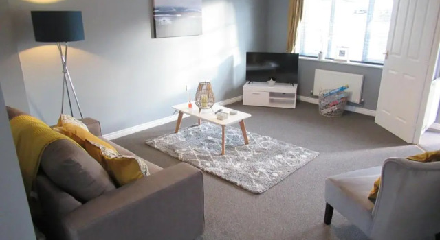 Коттедж Stylish 3 bedroom house with parking & garden