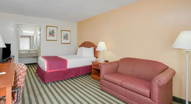 Номер Deluxe Days Inn by Wyndham Asheville West