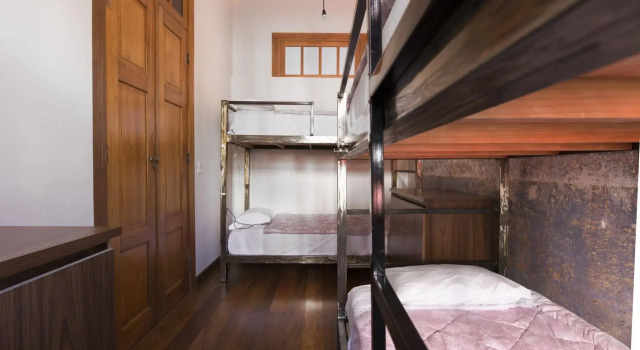 Hostel Matilda, Забронировать Хостел Хостелы Куритиба, рядом с Конгресс-центр Estacao Embratel, Хостел