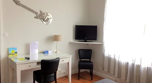 Номер Superior Logis Hotel LOccitan 2 étoiles