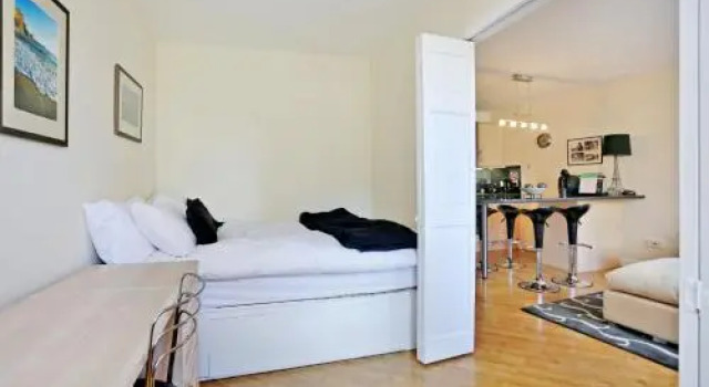 West Bow - Comfy 2 bed on West Bow overlooking Grassmarket, Забронировать Отель Эдинбург Midlothian, рядом с Национальный музей Шотландии
