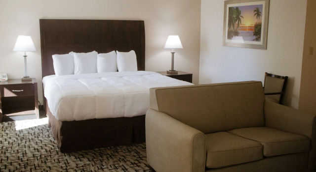 Двухместный люкс SureStay Hotel by Best Western North Myrtle Beach
