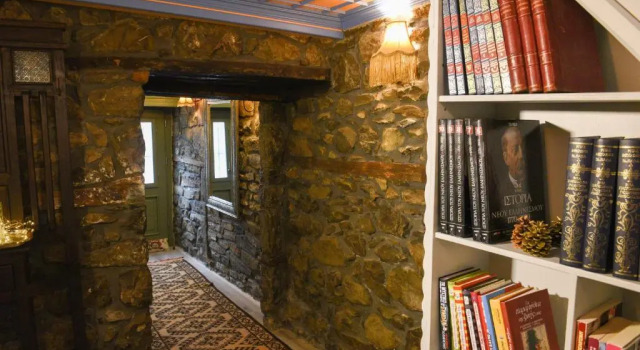 Dandy Villas Metsovo-Metska-Down Town-Up to 7, Забронировать Отель Мецовон 