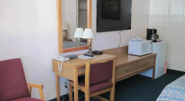Четырёхместный номер Standard Alpine Motel