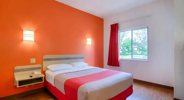 Номер Standard Motel 6-Joliet, IL - Chicago - I-55