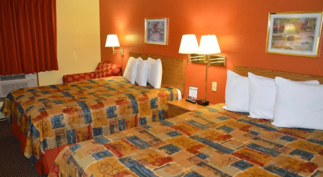 Четырёхместный номер Standard Burnsville Inn & Suites