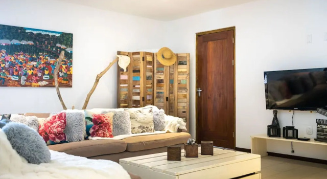 Room in B&B - Sunny Stay - Beautiful Spacious Room in Villa mi Cuna With Swimming Pool