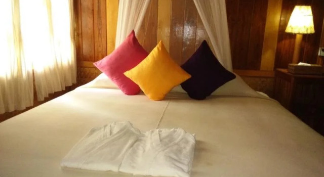 小山姆卡尔小屋(Little Samkar Lodge), Book Hotel In Phaw Kone Shan State