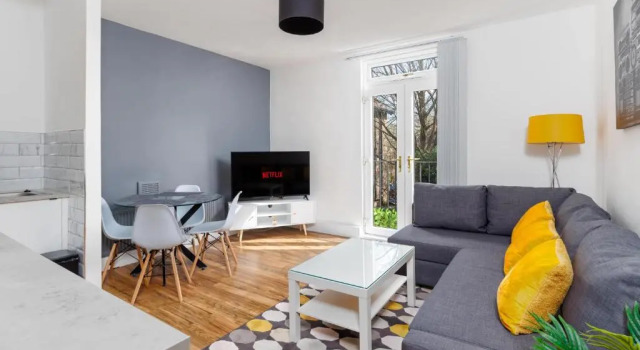 FLATZY - Stylish Abode on Doorstep of Sefton Park *10 minutes to Centre*