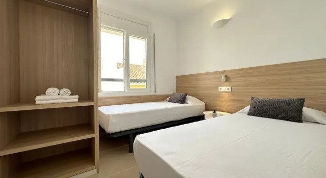 Arago 272 in Roses With 2 Bedrooms and 2 Bathrooms