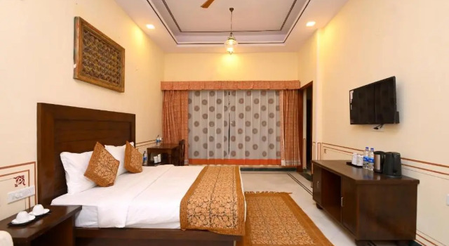 Aaram Baagh Resort & Spa Maheshwar, Забронировать Курортный отель Отели штата Мадхья-Прадеш 4 звезды, 4*