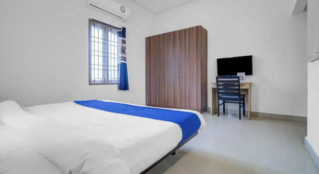 Silverkey Pallikaranai By OYO Rooms