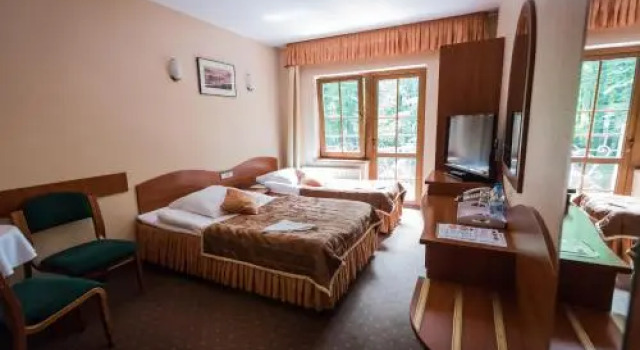 Gosciniec Pod Bukiem, Rezervați Hotel Glucholazy Opolskie