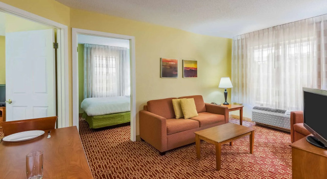 Pine Bush Suites Albany University, Buchen Sie Hotel Albany (und Umgebung) Hudson Valley
