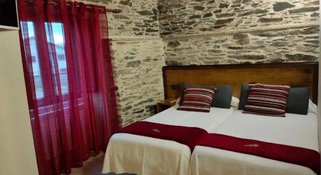 Pension Albergue Alborada, Забронировать Отель Пино А-Корунья