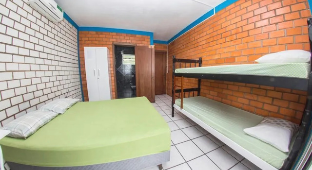 Natural Hostel, Забронировать Хостел Флорианополис South of Brazil, рядом с Лагуна Консейсау