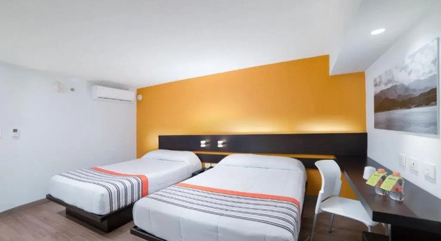 Четырёхместный номер Standard City Express Junior by Marriott Ciudad de México Zona Reforma