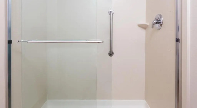 Люкс с 2 комнатами с видом на бассейн Homewood Suites by Hilton Cleveland-Beachwood