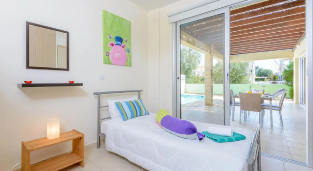 Konnos Beach Villa 3, Забронировать Вилла Отели Айия-Напа с парковкой, Парковка
