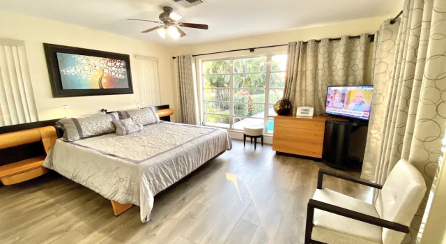 Коттедж Deluxe Villa Marco Island