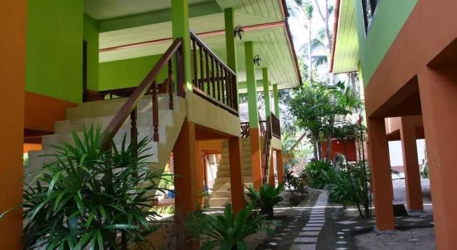 Семейное бунгало с балконом Phalarn Inn Resort