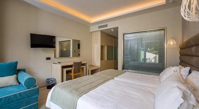 Номер Deluxe Alexandra Beach Resort & Spa