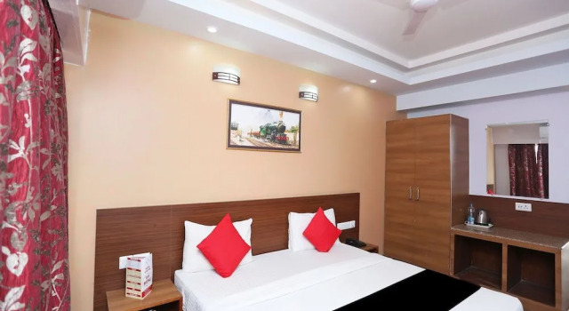 Hotel SPS Inn, Забронировать Отель Рева штат Мадхья-Прадеш
