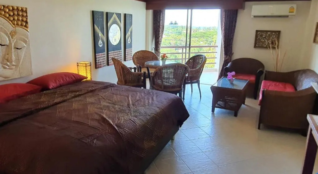SEA SAND SUN CONDOMINIUM RAYONG Double Superior Condo with seaview, Забронировать Апартаменты/квартира Отели Районг с парковкой, Парковка