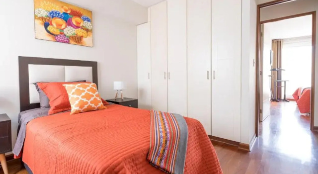 Simply Comfort - Bright and Spacious Apartment in the Heart of Miraflores, Забронировать Апартаменты/квартира Отели в центре Мирафлореса, в центре