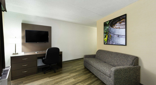 Days Inn by Wyndham Fallsview, Buchen Sie Gasthaus Mini-Hotels in New York State, Gasthaus