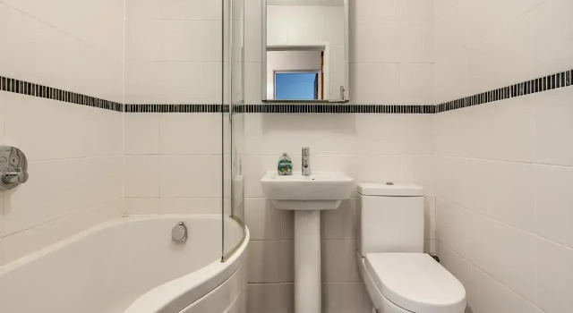 Sandringham Court Flat 4, Забронировать Отель Отели Суонидж 3 звезды, рядом с Парк Дурлстон Кантри, 3*