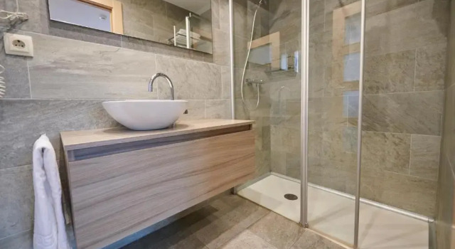 Standard Doppel Zimmer mit Balkon Hostal Lola