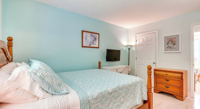 Коттедж Cozy Goose Creek Escape w/ Patio & Grill