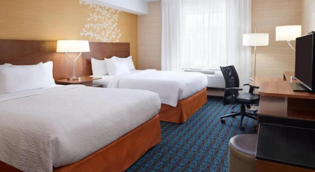 Четырёхместный номер Standard Fairfield Inn & Suites by Marriott Barrie