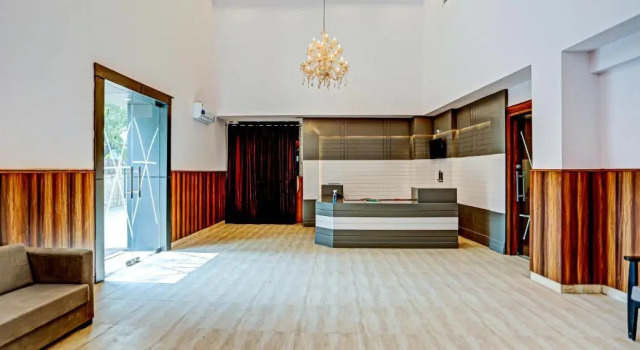 Hotel Noida Grand 58, Забронировать Отель Нойда штат Уттар-Прадеш