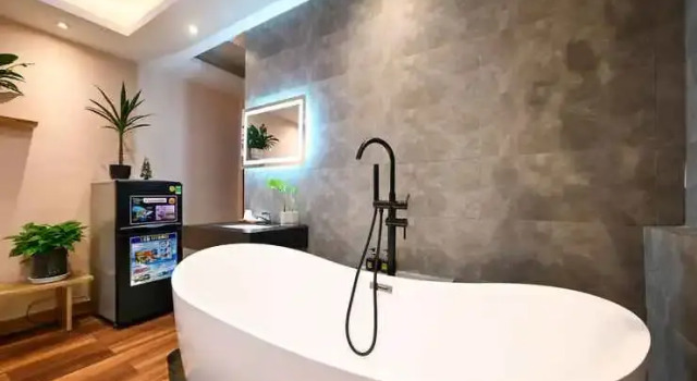 Elegant Feel Inn - M&A