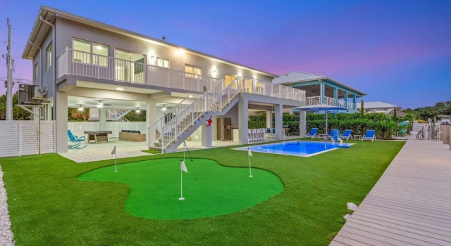 Коттедж Saltwater Social Game Room Pool Dock Views