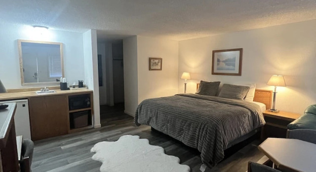 Двухместный номер Standard Cedarwood Inn of Ashland