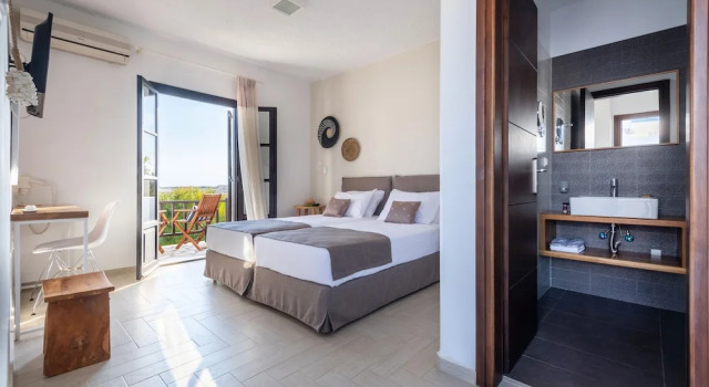 Двухместный номер Superior с балконом Aella Residence