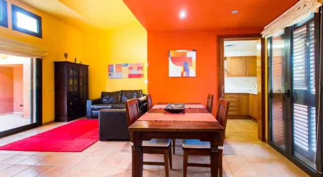 TH43 Golf House, Varaa Hotelli Hotellit Tarragonès uima-altaalla, Uima-allas
